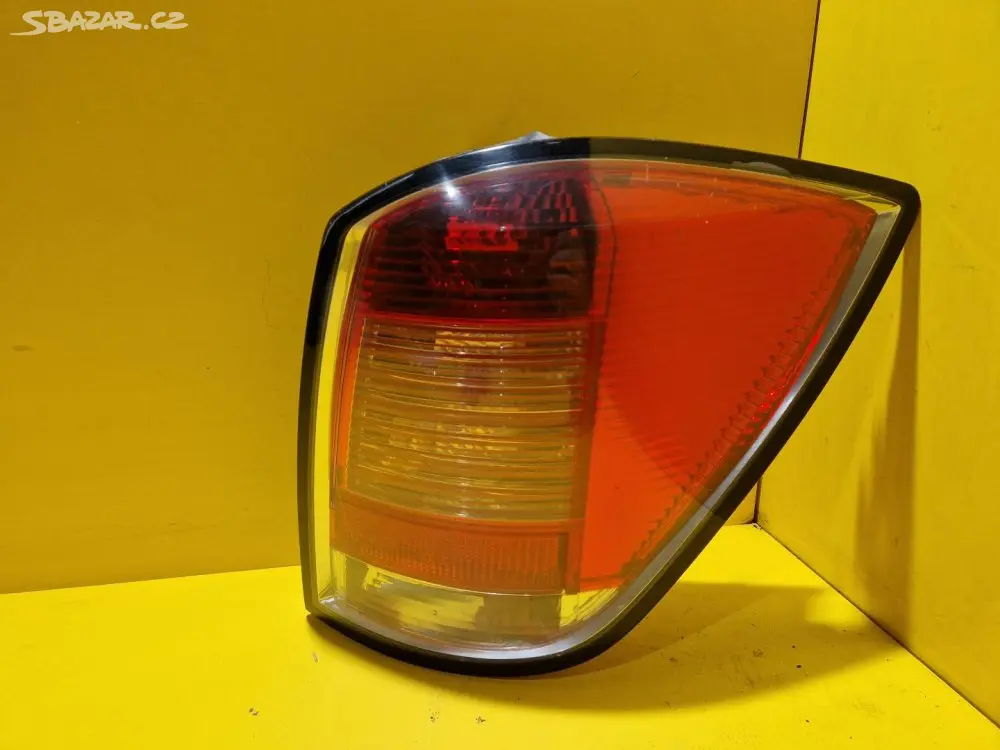 Náhled: PRAVÉ ZADNÍ SVĚTLO OPEL ASTRA H KOMBI (L35)